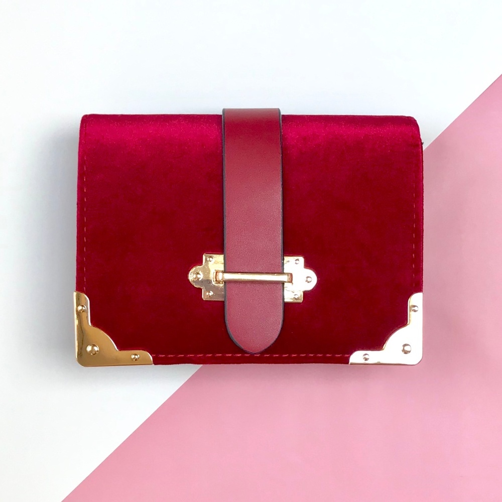 Mini Crossbody Bag/Clutch with gold chain - red